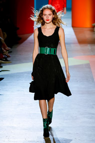 ALEXANDRA BELOVA DOR SHIATZY CHEN F/W 2018 PARIS