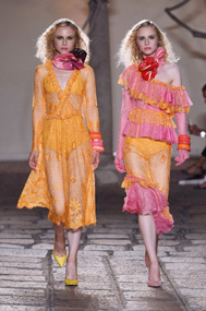 OLGA AND VERA FOR Daizy Shely (Opening S/S 19) MILAN